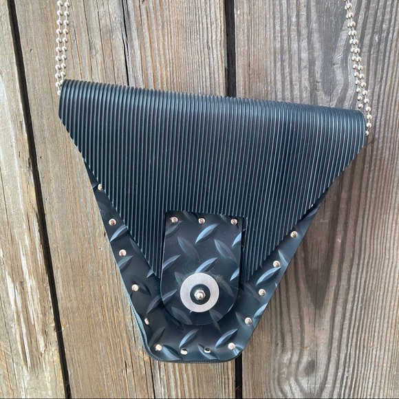Recycled Tire Crossbody - Picture 4 of 8